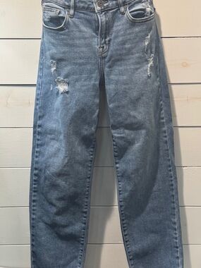 Women’s Light Blue Distressed High Waist Cropped Jeans